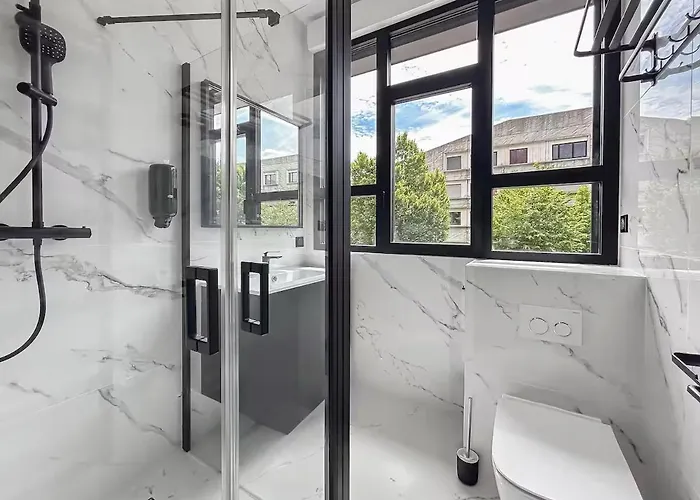 Apartment T1 103 Eaux Claires, Premium, Clim, Garage Prive *